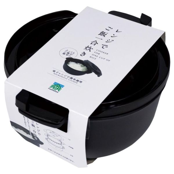 　ギフトサービスについて電子レンジで簡単にまるごと野菜スープが作れる調理器具。お米を研いで、水を加えて吸水させ、電子レンジで加熱し蒸らせば完成。本体に水が計れる目盛り付き。内容器付きでお米を研ぐときの水切りもしやすく、ムラなくふっくらと炊きあがる。お米は半合炊き(お米約75g)、一合炊き(お米約150g)が炊飯可能。700W以上では使用不可。諸条件によって加熱時間は異なる。加熱が足りない場合は、10秒単位で様子を見ながら追加で加熱する。炊飯時・沸騰時にはフタの上に多少の吹きこぼれが生じるおそれがあるが、商品の仕様であり品質上の問題ではない。吸水が不十分な場合、芯残りやレンジ内に水が吹きこぼれる場合がある。電子レンジのオート加熱、おまかせ加熱では使用不可。加熱調理後は本体フタ共に大変熱くなるため、特にレンジからの取り出しの際は、やけどに十分注意する。変形する恐れがあるため、食器乾燥機・食器洗い乾燥機は使用不可。直火・オーブン・グリルでは使用不可。色の濃い食品、臭いの強い食品によっては、容器に色や臭いが付くことがあるが、そのまま使用しても品質上の問題はありません。冷凍庫では使用不可。サイズ(約)幅18.1×奥行15.6×高さ10cm容量(約)1.0L重量(約)155gポリプロピレン耐熱温度/140度耐冷温度/-20度製造国:中国商品特徴一覧、4962191018065、通信販売、通販、販売、買う、購入、お店、売っている、ショッピング▼関連商品はこちら。不動技研 レンジで ラーメン お手軽なべ F2675 [ブラック]不動技研 レンジでまるごと野菜スープ F2672 [ブラック]【不動技研 レンジでご飯一合炊き F2673 [ブラック]】広告文責(有)イースクエアTEL:0120-532-772電子レンジで簡単にまるごと野菜スープが作れる調理器具。お米を研いで、水を加えて吸水させ、電子レンジで加熱し蒸らせば完成。本体に水が計れる目盛り付き。内容器付きでお米を研ぐときの水切りもしやすく、ムラなくふっくらと炊きあがる。お米は半合炊き(お米約75g)、一合炊き(お米約150g)が炊飯可能。700W以上では使用不可。諸条件によって加熱時間は異なる。加熱が足りない場合は、10秒単位で様子を見ながら追加で加熱する。炊飯時・沸騰時にはフタの上に多少の吹きこぼれが生じるおそれがあるが、商品の仕様であり品質上の問題ではない。吸水が不十分な場合、芯残りやレンジ内に水が吹きこぼれる場合がある。電子レンジのオート加熱、おまかせ加熱では使用不可。加熱調理後は本体フタ共に大変熱くなるため、特にレンジからの取り出しの際は、やけどに十分注意する。変形する恐れがあるため、食器乾燥機・食器洗い乾燥機は使用不可。直火・オーブン・グリルでは使用不可。色の濃い食品、臭いの強い食品によっては、容器に色や臭いが付くことがあるが、そのまま使用しても品質上の問題はありません。冷凍庫では使用不可。サイズ(約)幅18.1×奥行15.6×高さ10cm容量(約)1.0L重量(約)155gポリプロピレン耐熱温度/140度耐冷温度/-20度製造国:中国※お客さま都合による、ご注文後の[キャンセル][変更][返品][交換]はお受けできませんのでご注意下さいませ。※当店では、すべての商品で在庫を持っておりません。記載の納期を必ずご確認ください。※ご注文いただいた場合でもメーカーの[在庫切れ][欠品][廃盤]などの理由で、[記載の納期より発送が遅れる][発送できない]場合がございます。その際は、当店よりご連絡させていただきます。あらかじめご了承ください。※リニューアル等により パッケージ、仕様、セット内容 が変更になる場合がございます。予めご了承下さい。こちらの商品は【お取り寄せ(7〜10営業日以内に発送予定)】となります。あらかじめご了承くださいませ。