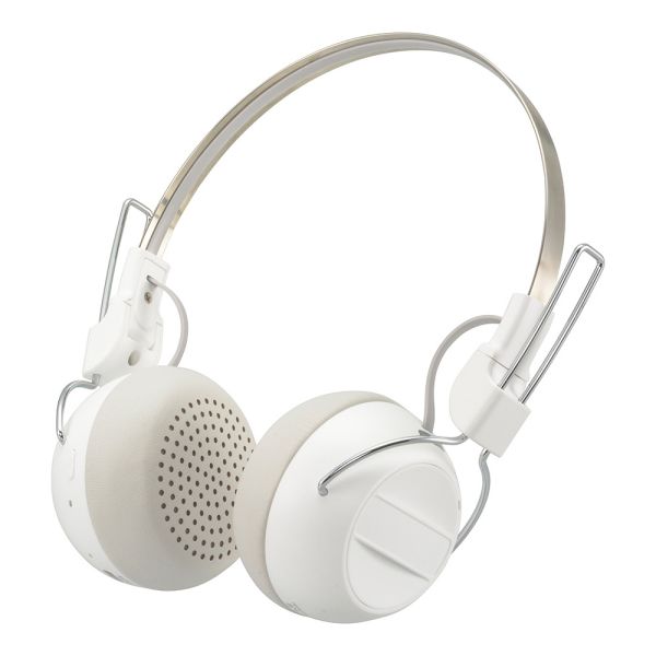 　ギフトサービスについて・商品名: ワイヤレスヘッドホン(Bluetooth/USB充電/口径40mmダイナミック・密閉型/ホワイト)・型番: HP-W125N-W・JANコード: 4971275316676・販売元: (株)オーム電機【特長】●充電約2時間で約14.5時間の再生、約15時間の通話が可能●口径40mmのダイナミック・密閉型●Bluetooth標準規格 Ver.6.0●USB給電式(USB Type-C端子)●カラーはホワイト【仕様】■電源:DC5V 1A(USB給電…USB Type-C端子)■内蔵バッテリー:充電式リチウムポリマー電池(3.7V 300mAh)■型式:口径40mm ダイナミック・密閉型■インピーダンス:32Ω■最大音圧:113dB±3dB■通信方式:Bluetooth標準規格 Ver.6.0■対応プロファイル:HSP、HFP、A2DP、AVRCP、SPP■対応コーデック:SBC■変調方式/周波数帯域:GFSK/2.402〜2.480GHz■最大通信距離:見通し 約10m(Class2)■再生周波数帯域:20Hz〜20kHz■マイク指向性/感度:全指向性/-42dB±3dB■マルチポイント:2台■充電時間:約2時間(残量ゼロからフル充電まで)■再生可能時間:約14.5時間(50%音量)■通話可能時間:約15時間(50%音量)■許容動作温度/湿度:温度…0〜40℃、湿度…20〜80%(結露なしにて)■外形寸法:幅154.9×高さ167.6×奥行59.5mm■質量:約104.6g■付属品:専用充電コード(約24cm)、保証書、取扱説明書【ご注意】※最大通信距離、充電時間、再生可能時間、通話可能時間はあくまで目安であり、使用状況によって異なります。※自動車、バイク、自転車を運転中は絶対に使用しないでください。また歩行中でも周囲の安全に十分にご注意ください。※公共の場でご使用の場合は、周囲の迷惑にならないよう音量や音漏れにご注意ください。※大音量で長時間聴き続けると、聴力に影響を及ぼすおそれがあります。※イヤーパッドは長期間のご使用により劣化することがあります。※製品の仕様は予告なく変更されることがあります。商品特徴一覧【AV小物 → ヘッドホン】、HP-W125N-W、(株)オーム電機、03-1667、4971275316676、通信販売、通販、販売、買う、購入、お店、売っている、ショッピング▼関連商品はこちら。ワイヤレスヘッドホン(Bluetooth/USB充電/口径40mmダイナミック・密閉型/ブラック) (HP-W125N-K)【ワイヤレスヘッドホン(Bluetooth/USB充電/口径40mmダイナミック・密閉型/ホワイト) (HP-W125N-W)】広告文責(有)イースクエアTEL:0120-532-772・商品名: ワイヤレスヘッドホン(Bluetooth/USB充電/口径40mmダイナミック・密閉型/ホワイト)・型番: HP-W125N-W・JANコード: 4971275316676・販売元: (株)オーム電機【特長】●充電約2時間で約14.5時間の再生、約15時間の通話が可能●口径40mmのダイナミック・密閉型●Bluetooth標準規格 Ver.6.0●USB給電式(USB Type-C端子)●カラーはホワイト【仕様】■電源:DC5V 1A(USB給電…USB Type-C端子)■内蔵バッテリー:充電式リチウムポリマー電池(3.7V 300mAh)■型式:口径40mm ダイナミック・密閉型■インピーダンス:32Ω■最大音圧:113dB±3dB■通信方式:Bluetooth標準規格 Ver.6.0■対応プロファイル:HSP、HFP、A2DP、AVRCP、SPP■対応コーデック:SBC■変調方式/周波数帯域:GFSK/2.402〜2.480GHz■最大通信距離:見通し 約10m(Class2)■再生周波数帯域:20Hz〜20kHz■マイク指向性/感度:全指向性/-42dB±3dB■マルチポイント:2台■充電時間:約2時間(残量ゼロからフル充電まで)■再生可能時間:約14.5時間(50%音量)■通話可能時間:約15時間(50%音量)■許容動作温度/湿度:温度…0〜40℃、湿度…20〜80%(結露なしにて)■外形寸法:幅154.9×高さ167.6×奥行59.5mm■質量:約104.6g■付属品:専用充電コード(約24cm)、保証書、取扱説明書【ご注意】※最大通信距離、充電時間、再生可能時間、通話可能時間はあくまで目安であり、使用状況によって異なります。※自動車、バイク、自転車を運転中は絶対に使用しないでください。また歩行中でも周囲の安全に十分にご注意ください。※公共の場でご使用の場合は、周囲の迷惑にならないよう音量や音漏れにご注意ください。※大音量で長時間聴き続けると、聴力に影響を及ぼすおそれがあります。※イヤーパッドは長期間のご使用により劣化することがあります。※製品の仕様は予告なく変更されることがあります。※お客さま都合による、ご注文後の[キャンセル][変更][返品][交換]はお受けできませんのでご注意下さいませ。※当店では、すべての商品で在庫を持っておりません。記載の納期を必ずご確認ください。※ご注文いただいた場合でもメーカーの[在庫切れ][欠品][廃盤]などの理由で、[記載の納期より発送が遅れる][発送できない]場合がございます。その際は、当店よりご連絡させていただきます。あらかじめご了承ください。※リニューアル等により パッケージ、仕様、セット内容 が変更になる場合がございます。予めご了承下さい。※製品の詳細については、メーカーの製品ページをご覧ください。こちらの商品は【お取り寄せ(5〜7営業日以内に発送予定)】となります。あらかじめご了承くださいませ。