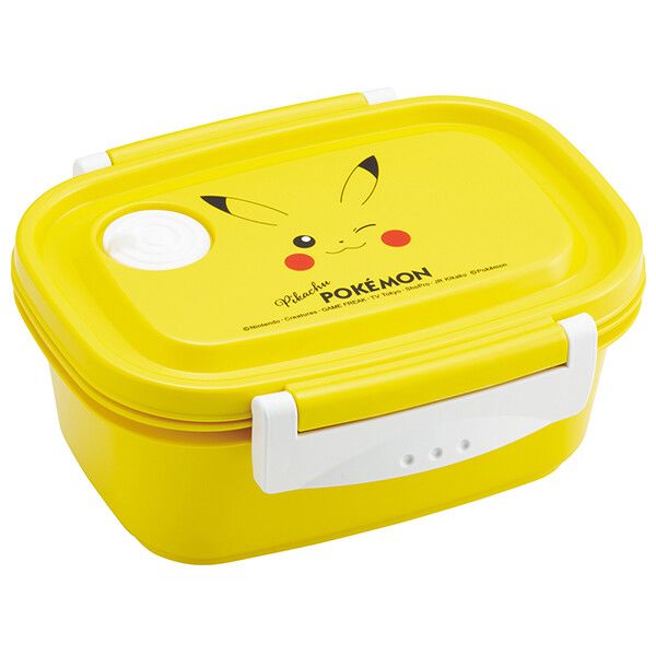 　ギフトサービスについて【メール便(定形外郵便)の配送について】※こちらの商品は、[メール便(定形外郵便)]での発送となります。※他商品との同梱された場合は、[宅配便]での発送となり通常の送料が掛かります。※[他商品との同梱][代金引換][配達日時指定]でのご注文をお受けできません。※原則ポスト投函となります。通常の[宅配便]と違い配達までのお時間が掛かる場合があります。お弁当箱としても使えるシンプルな保存容器。食べ終わった後は軽くて持ち運びがラク。仕切り付き。パッキン付きで汁漏れしにくい。お弁当を詰めてそのまま冷凍でき、フタをしたまま電子レンジ加熱OK。食洗機にも対応。ゲームやアニメ、グッズなど様々な形で世界的に有名な「ポケットモンスター (ポケモン)」(Pocket MonstersPokemon)■サイズ・容量: サイズ:約142×115×64mm容量:約430ml■生産地:日本■素材・成分:フタ・本体・仕切・止具/ポリプロプレン (耐熱温度/140℃、耐冷温度/-20℃)パッキン・エアーバルブ/シリコーンゴム (耐熱温度/140℃、耐冷温度/-20℃)■パッケージ:個包装■商品札:無し商品特徴一覧スケーター(Skater)、715730-XPM3、ポケットモンスター ポケモン Pocket Monsters Pokemon、生活雑貨 → 食器・キッチン → お弁当グッズ → お弁当箱、ポケットモンスター、スケーター、POCKET、30ml、公式、ラク軽弁当箱、4973307715730、通信販売、通販、販売、買う、購入、お店、売っている、ショッピング▼関連商品はこちら。ピカチュウフェイス 25 食洗機対応 スライド箸＆箸箱セット(名入れスペース付お箸) スケーターピカチュウフェイス 25 音のならない箸・箸箱セット 箸18cm スケーターピカチュウフェイス 25 食洗機対応 プラコップ スケーターピカチュウフェイス 25 食洗機対応 ふわっとフタタイトランチボックス小判 スケーターピカチュウフェイス 25 ラク軽弁当箱(M) 550ml スケーターピカチュウフェイス 25 ラク軽弁当箱(L) 720ml スケーターピカチュウフェイス 25 食洗機対応 ふわっと弁当箱 530ml スケーター【ピカチュウフェイス 25 ラク軽弁当箱(S) 430ml スケーター】広告文責(有)イースクエアTEL:0120-532-772お弁当箱としても使えるシンプルな保存容器。食べ終わった後は軽くて持ち運びがラク。仕切り付き。パッキン付きで汁漏れしにくい。お弁当を詰めてそのまま冷凍でき、フタをしたまま電子レンジ加熱OK。食洗機にも対応。ゲームやアニメ、グッズなど様々な形で世界的に有名な「ポケットモンスター (ポケモン)」(Pocket MonstersPokemon)■サイズ・容量: サイズ:約142×115×64mm容量:約430ml■生産地:日本■素材・成分:フタ・本体・仕切・止具/ポリプロプレン (耐熱温度/140℃、耐冷温度/-20℃)パッキン・エアーバルブ/シリコーンゴム (耐熱温度/140℃、耐冷温度/-20℃)■パッケージ:個包装■商品札:無し※お客さま都合による、ご注文後の[キャンセル][変更][返品][交換]はお受けできませんのでご注意下さいませ。※当店では、すべての商品で在庫を持っておりません。記載の納期を必ずご確認ください。※ご注文いただいた場合でもメーカーの[在庫切れ][欠品][廃盤]などの理由で、[記載の納期より発送が遅れる][発送できない]場合がございます。その際は、当店よりご連絡させていただきます。あらかじめご了承ください。※リニューアル等により パッケージ、仕様、セット内容 が変更になる場合がございます。予めご了承下さい。【メール便(定形外郵便)の配送について】※こちらの商品は、[メール便(定形外郵便)]での発送となります。※他商品との同梱された場合は、[宅配便]での発送となり通常の送料が掛かります。※[他商品との同梱][代金引換][配達日時指定]でのご注文をお受けできません。※原則ポスト投函となります。通常の[宅配便]と違い配達までのお時間が掛かる場合があります。こちらの商品は【お取り寄せ(7〜10営業日以内に発送予定)】となります。あらかじめご了承くださいませ。