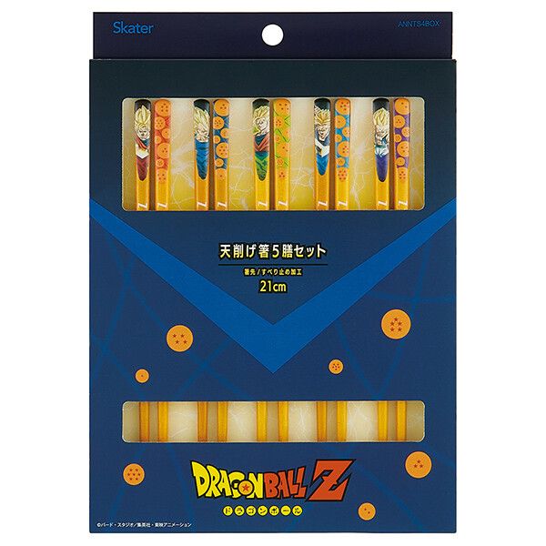 　ギフトサービスについて【メール便(クリックポスト)の配送について】※こちらの商品は、[メール便(クリックポスト)]での発送となります。※他商品との同梱された場合は、[宅配便]での発送となり通常の送料が掛かります。※[他商品との同梱][代金引換][配達日時指定]でのご注文をお受けできません。※原則ポスト投函となります。通常の[宅配便]と違い配達までのお時間が掛かる場合があります。木製の天削箸の10本セット。フック穴付きの箱入り。天削部分には可愛いデザイン入り。10本それぞれデザインが異なり、お好きな2本を選んで使える。箸先に滑り止め加工付き。食洗機は使用不可。ご自宅用はもちろん贈り物やお土産にもおすすめ。■サイズ・容量: 長さ/約210mm■生産地:中国■素材・成分:素地の種類/天然木、表面塗装の種類/ウレタン塗装■パッケージ:個包装■商品札:無し商品特徴一覧スケーター(Skater)、710414-ANNTS4BOX、ドラゴンボール、生活雑貨 → 食器・キッチン → 食器 → 箸 → 箸、スケーター、ドラゴンボール、ドラゴンボールZ、天削げ箸 21cm 10本セット、公式、4973307710414、通信販売、通販、販売、買う、購入、お店、売っている、ショッピング【ドラゴンボールZ 天削げ箸 21cm 10本セット スケーター】広告文責(有)イースクエアTEL:0120-532-772木製の天削箸の10本セット。フック穴付きの箱入り。天削部分には可愛いデザイン入り。10本それぞれデザインが異なり、お好きな2本を選んで使える。箸先に滑り止め加工付き。食洗機は使用不可。ご自宅用はもちろん贈り物やお土産にもおすすめ。■サイズ・容量: 長さ/約210mm■生産地:中国■素材・成分:素地の種類/天然木、表面塗装の種類/ウレタン塗装■パッケージ:個包装■商品札:無し※お客さま都合による、ご注文後の[キャンセル][変更][返品][交換]はお受けできませんのでご注意下さいませ。※当店では、すべての商品で在庫を持っておりません。記載の納期を必ずご確認ください。※ご注文いただいた場合でもメーカーの[在庫切れ][欠品][廃盤]などの理由で、[記載の納期より発送が遅れる][発送できない]場合がございます。その際は、当店よりご連絡させていただきます。あらかじめご了承ください。※リニューアル等により パッケージ、仕様、セット内容 が変更になる場合がございます。予めご了承下さい。【メール便(クリックポスト)の配送について】※こちらの商品は、[メール便(クリックポスト)]での発送となります。※他商品との同梱された場合は、[宅配便]での発送となり通常の送料が掛かります。※[他商品との同梱][代金引換][配達日時指定]でのご注文をお受けできません。※原則ポスト投函となります。通常の[宅配便]と違い配達までのお時間が掛かる場合があります。こちらの商品は【お取り寄せ(7〜10営業日以内に発送予定)】となります。あらかじめご了承くださいませ。