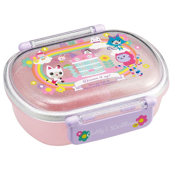 　ギフトサービスについて食洗機対応のお弁当箱(ランチボックス)。フタが盛り上がっていて、お料理などをふわっと盛り付けられる。おかずが片寄りにくい高い仕切り付き。盛り付けに便利な中子付き。パッキンと止具でしっかり密封。フタを外して電子レンジ加熱OK。お弁当箱1/2に入るご飯の量は、お茶椀(約200ml) 約0.9杯。名前シール入り。■サイズ・容量: サイズ:約148×123×56mm容量:約360ml■生産地:日本■素材・成分:フタ/AS樹脂 (耐熱温度/100度)本体・中子・仕切/ポリプロピレン (耐熱温度/140度)止め具/ABS樹脂 (耐熱温度/100度)パッキン/シリコーンゴム (耐熱温度/140度)■パッケージ:個包装■商品札:無し商品特徴一覧スケーター(Skater)、719523-QAF2BA、ギャビーのドールハウス、生活雑貨 → 食器・キッチン → お弁当グッズ → お弁当箱、スケーター、食洗機対応、ギャビーのドールハウス、ふわっとフタタイトランチボックス小判、公式、4973307719523、通信販売、通販、販売、買う、購入、お店、売っている、ショッピング▼関連商品はこちら。ギャビーのドールハウス 26 食洗機対応 スライド箸＆箸箱セット スケーターギャビーのドールハウス ランチ巾着 スケーターギャビーのドールハウス 26 食洗機対応ふわっとフタタイトランチボックス角型 スケーターギャビーのドールハウス 26 コップ袋 スケーターギャビーのドールハウス 26 ランチクロス スケーター【ギャビーのドールハウス 26 食洗機対応 ふわっとフタタイトランチボックス小判 スケーター】広告文責(有)イースクエアTEL:0120-532-772食洗機対応のお弁当箱(ランチボックス)。フタが盛り上がっていて、お料理などをふわっと盛り付けられる。おかずが片寄りにくい高い仕切り付き。盛り付けに便利な中子付き。パッキンと止具でしっかり密封。フタを外して電子レンジ加熱OK。お弁当箱1/2に入るご飯の量は、お茶椀(約200ml) 約0.9杯。名前シール入り。■サイズ・容量: サイズ:約148×123×56mm容量:約360ml■生産地:日本■素材・成分:フタ/AS樹脂 (耐熱温度/100度)本体・中子・仕切/ポリプロピレン (耐熱温度/140度)止め具/ABS樹脂 (耐熱温度/100度)パッキン/シリコーンゴム (耐熱温度/140度)■パッケージ:個包装■商品札:無し※お客さま都合による、ご注文後の[キャンセル][変更][返品][交換]はお受けできませんのでご注意下さいませ。※当店では、すべての商品で在庫を持っておりません。記載の納期を必ずご確認ください。※ご注文いただいた場合でもメーカーの[在庫切れ][欠品][廃盤]などの理由で、[記載の納期より発送が遅れる][発送できない]場合がございます。その際は、当店よりご連絡させていただきます。あらかじめご了承ください。※リニューアル等により パッケージ、仕様、セット内容 が変更になる場合がございます。予めご了承下さい。こちらの商品は【お取り寄せ(7〜10営業日以内に発送予定)】となります。あらかじめご了承くださいませ。