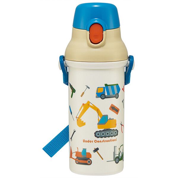 　ギフトサービスについて食洗機対応のプラスチック製直飲みボトル(水筒)。キャップを開けるとすぐ飲めるダイレクト飲み口。キャップはワンプッシュ式で簡単にオープン。軽くて持ちやすい形状。氷が入れやすい広口タイプ。肩に掛けて持ち運べるショルダーベルト付き。ショルダーベルトは取り外せ、長さ調節もできる。■サイズ・容量: サイズ:約W97×φ79×H210mm容量:約480ml■生産地:日本■素材・成分:キャップ/飽和ポリエステル樹脂 (耐熱温度/100度)本体・フタ・ベルト止め/ポリプロピレン (耐熱温度/120度)パッキン/シリコーンゴム (耐熱温度/140度)バネ・ピン/ステンレス■パッケージ:個包装■商品札:無し商品特徴一覧スケーター(Skater)、729430-PSB5SAN、スケーターオリジナル はたらくクルマ、生活雑貨 → 食器・キッチン → お弁当グッズ → 水筒、はたらくクルマ、水筒 スケーター、スケーターオリジナル、食洗機対応 直飲みプラワンタッチボトル、公式、4973307729430、通信販売、通販、販売、買う、購入、お店、売っている、ショッピング【はたらくクルマ 食洗機対応 直飲みプラワンタッチボトル 水筒 スケーター】広告文責(有)イースクエアTEL:0120-532-772食洗機対応のプラスチック製直飲みボトル(水筒)。キャップを開けるとすぐ飲めるダイレクト飲み口。キャップはワンプッシュ式で簡単にオープン。軽くて持ちやすい形状。氷が入れやすい広口タイプ。肩に掛けて持ち運べるショルダーベルト付き。ショルダーベルトは取り外せ、長さ調節もできる。■サイズ・容量: サイズ:約W97×φ79×H210mm容量:約480ml■生産地:日本■素材・成分:キャップ/飽和ポリエステル樹脂 (耐熱温度/100度)本体・フタ・ベルト止め/ポリプロピレン (耐熱温度/120度)パッキン/シリコーンゴム (耐熱温度/140度)バネ・ピン/ステンレス■パッケージ:個包装■商品札:無し※お客さま都合による、ご注文後の[キャンセル][変更][返品][交換]はお受けできませんのでご注意下さいませ。※当店では、すべての商品で在庫を持っておりません。記載の納期を必ずご確認ください。※ご注文いただいた場合でもメーカーの[在庫切れ][欠品][廃盤]などの理由で、[記載の納期より発送が遅れる][発送できない]場合がございます。その際は、当店よりご連絡させていただきます。あらかじめご了承ください。※リニューアル等により パッケージ、仕様、セット内容 が変更になる場合がございます。予めご了承下さい。こちらの商品は【お取り寄せ(7〜10営業日以内に発送予定)】となります。あらかじめご了承くださいませ。