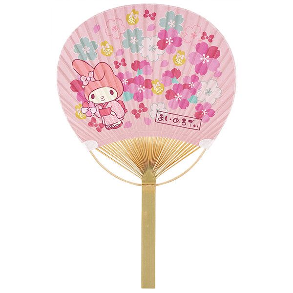 　ギフトサービスについてイラストの可愛いうちわ(団扇)■サイズ・容量: 約245×380mm■生産地:中国■パッケージ:個包装■商品札:無し商品特徴一覧スケーター(Skater)、523038-F1F、サンリオ My Melody、ファッション → レディースアパレル → 和服・和装 → 扇子・団扇、スケーター、マイメロディ、melody、団扇、MY、4973307523038、通信販売、通販、販売、買う、購入、お店、売っている、ショッピング▼関連商品はこちら。ハローキティ 椿 うちわ (団扇) スケータークロミ 菊 うちわ (団扇) スケーターシナモロール 朝顔 うちわ (団扇) スケーター【マイメロディ 桜 うちわ (団扇) スケーター】広告文責(有)イースクエアTEL:0120-532-772イラストの可愛いうちわ(団扇)■サイズ・容量: 約245×380mm■生産地:中国■パッケージ:個包装■商品札:無し※お客さま都合による、ご注文後の[キャンセル][変更][返品][交換]はお受けできませんのでご注意下さいませ。※当店では、すべての商品で在庫を持っておりません。記載の納期を必ずご確認ください。※ご注文いただいた場合でもメーカーの[在庫切れ][欠品][廃盤]などの理由で、[記載の納期より発送が遅れる][発送できない]場合がございます。その際は、当店よりご連絡させていただきます。あらかじめご了承ください。※リニューアル等により パッケージ、仕様、セット内容 が変更になる場合がございます。予めご了承下さい。こちらの商品は【お取り寄せ(7〜10営業日以内に発送予定)】となります。あらかじめご了承くださいませ。
