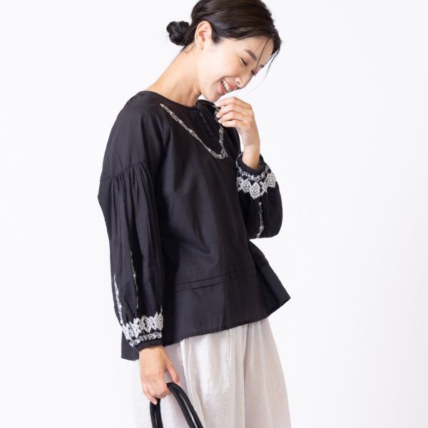 フロント＆袖口刺繍 ナチュラルブラウス [全2色] [キャンセル・変更・返品不可]