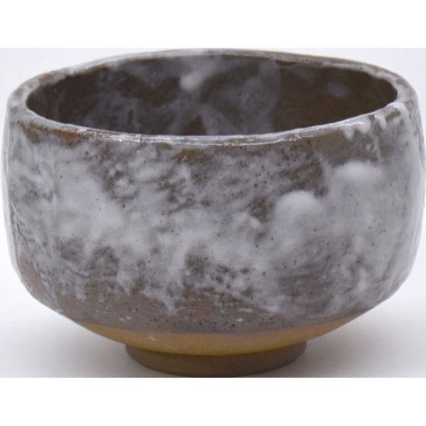 　ギフトサービスについて【ヤマタ精峰】■サイズ・容量: Box:14X20X8cm 520g■生産地:抹茶碗:日本製 茶筅:中国製■素材・成分:陶器★抹茶碗と茶筅をセットに。★ちょっとしたギフトにも最適。★日本を感じられ海外の方へのギフトにも最適。★茶筅は八十本立てになります商品特徴一覧抹茶、茶筅、碗、ネズミ、志野、古、【ヤマタ精峰】、生活雑貨 → 食器・キッチン → 食器 → 湯のみ、4510799141090、通信販売、通販、販売、買う、購入、お店、売っている、ショッピング▼関連商品はこちら。織部白刷毛 古窯抹茶碗 (茶筅付)唐津 古窯抹茶碗 (茶筅付)黄彩 古窯抹茶碗 (茶筅付)雪見竹 古窯抹茶碗 (茶筅付)ピンク志野タタキ 古窯抹茶碗 (茶筅付)【ネズミ志野タタキ 古窯抹茶碗 (茶筅付)】広告文責(有)イースクエアTEL:0120-532-772【ヤマタ精峰】■サイズ・容量: Box:14X20X8cm 520g■生産地:抹茶碗:日本製 茶筅:中国製■素材・成分:陶器★抹茶碗と茶筅をセットに。★ちょっとしたギフトにも最適。★日本を感じられ海外の方へのギフトにも最適。★茶筅は八十本立てになります※お客さま都合による、ご注文後の[キャンセル][変更][返品][交換]はお受けできませんのでご注意下さいませ。※当店では、すべての商品で在庫を持っておりません。記載の納期を必ずご確認ください。※ご注文いただいた場合でもメーカーの[在庫切れ][欠品][廃盤]などの理由で、[記載の納期より発送が遅れる][発送できない]場合がございます。その際は、当店よりご連絡させていただきます。あらかじめご了承ください。※リニューアル等により パッケージ、仕様、セット内容 が変更になる場合がございます。予めご了承下さい。こちらの商品は【お取り寄せ(14営業日以内に発送予定)】となります。あらかじめご了承くださいませ。