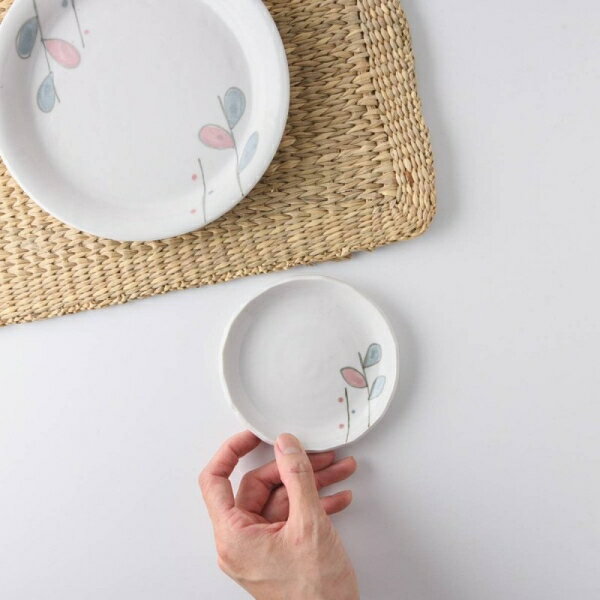小春 カヤメ10cm丸皿 ※B級品(アウトレット品)