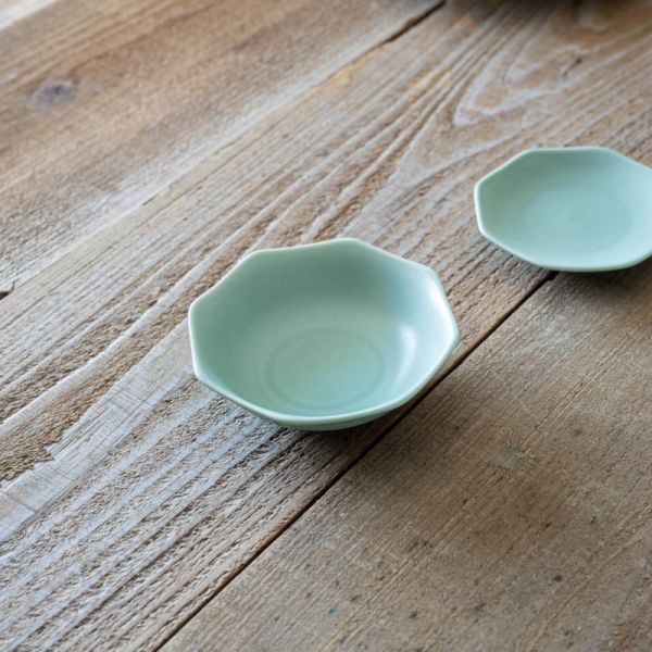 青磁　陽刻唐草　四方皿　菓子器　煎茶器　煎茶道具　白川　三田青磁？懐石料理　5枚 楽天市場】三田青磁の通販