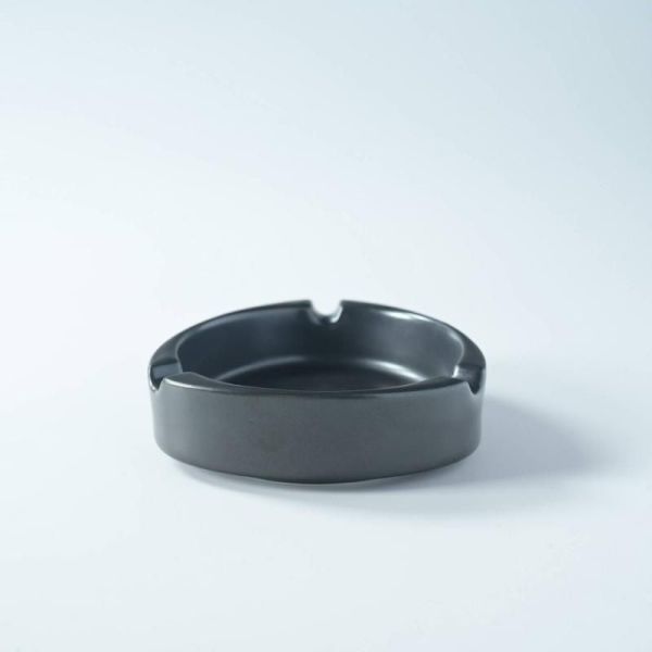 三角形の灰皿 天目ブラック ※B級品(アウトレット品)