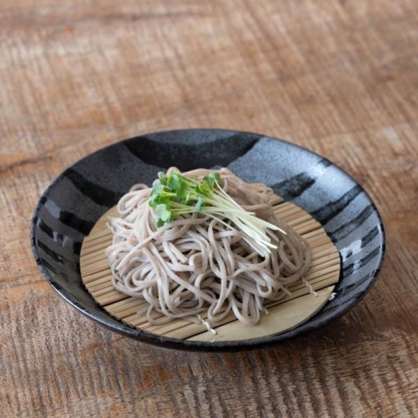 ざる蕎麦セット(大皿&スノコ) 22.5cm黒流彩麺皿 ※B級品(アウトレット品)