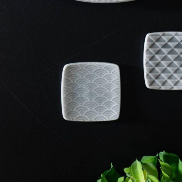 小田陶器 吉祥-kissho- 箸置き 青海波 薄灰