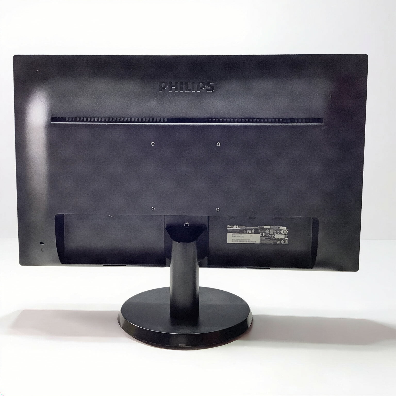 R202-PHILIPS 243V5QHABA/11 23.6インチ 液晶モニタ 1点 解像度 (規格)：フルHD (1920x1080) 表面処理：ノングレア(非光沢) 入力端子：D-Sub/DVI/HDMI★送料無料★【中古動作品】 - Image 2