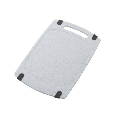 新輝合成 ラバー＆スロープまな板シンク シンクに渡して使えるまな板 ●シンクに渡して使える抗菌加工済まな板です。すべりを防止するラバー付きなので、シンクに渡して使えます。スロープ設計で水が流れるので、水切れが良い。溝付きの面とフラットの面で使い分けが可能です。食洗機対応。&nbsp;【仕様】商品サイズ：幅295×奥行480×厚さ8mm素材：本体：ポリプロピレンラバー部：熱可塑性エラストマー原産国：台湾