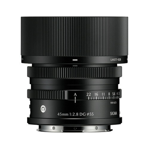 こちらの商品は発売日以降の発送になります。シグマ 45mm F2.8 DG BLACK 交換用レンズ Contemporary ライカLマウント用発売日：2025年4月24日●常用単焦点レンズにふさわしい性能とサイズのベストバランスを追求比較的小型なフルサイズミラーレスカメラとの組み合わせを想定し、持ち運びしやすいサイズと高い光学性能とのバランスを取ることで、常用単焦点レンズとしての使いやすさを追求した標準レンズです。「最適バランスの追求」というContemporaryラインの開発コンセプトを具現化しました。&nbsp;【仕様】レンズマウント：ライカLマウントレンズ構成：7群8枚（非球面レンズ2枚）最小絞り：F22フィルター径：55mm画角 (APS-C)：約67.5mm最短撮影距離：24cm最大径 × 全長：Φ64.0mm × 46.2mm絞り羽根枚数：7枚 (円形絞り)最大撮影倍率： 1:4重さ：220g