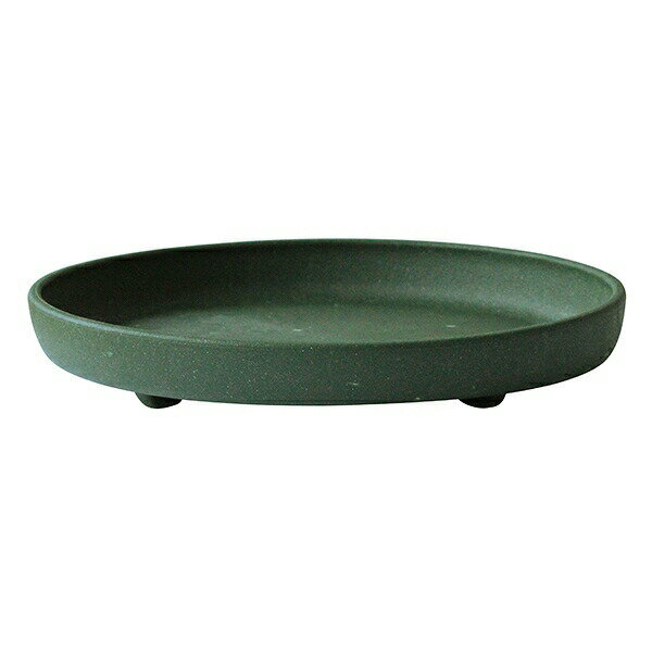 素朴感のある自然な風合いの樹脂エコプレート。エコポット丸浅型7号適合のプレートになります。※こちらの商品は、古紙素材(紙)を使用しているため、1つ1つ風合いが異なります。古紙が一部に集まっているものや、生産ロットによって色が若干変わる場合もございます。上記の理由での返品はお受けできませんので、あらかじめご了承いただき、自然の風合いをぜひお楽しみ下さい。サイズ：W210xD210xH34mm材質：材質：ポリプロピレン(古紙入り)検索ワード：papier 古紙 ハチマンガーデンズ エコ鉢皿 eco 受け皿 ソーサー 室内