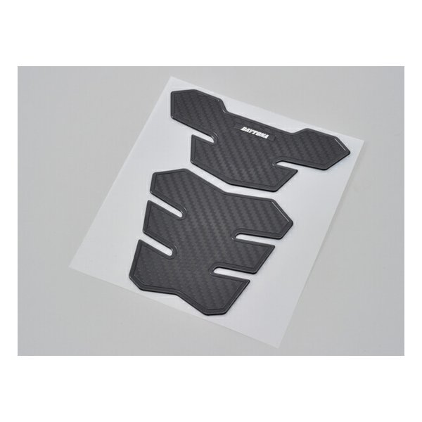 【30日は24時間限定クーポン配布】DAYTONA デイトナタンクパッド プロテクタ タンクパッド 軟質エンブレム カーボンルック D98317(2456875)代引不可 送料無料