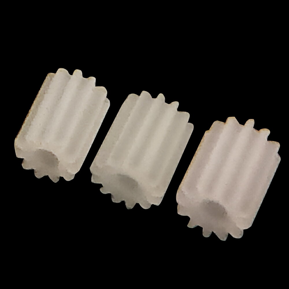 デルリン材を用い切削加工にて作られています。デルリン材は樹脂成型品とは異なり摩擦抵抗を限りなく軽減することができます。