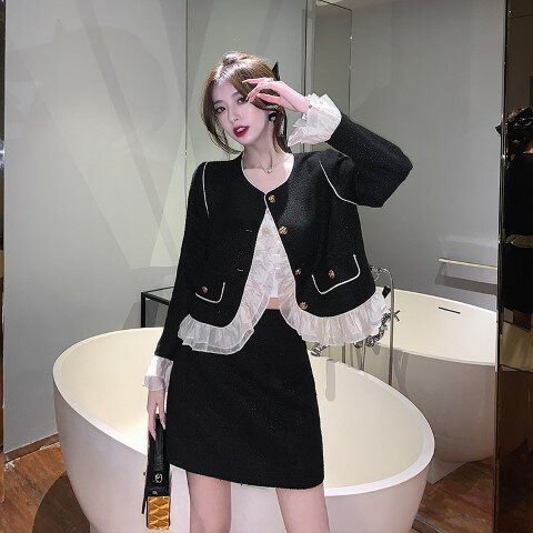 上下セット 2点セット フリル スリム 着痩せ 【大きいサイズ レディース ニット 上下セット set スウェット スエット sweat ルームウェア ジャージ 秋冬 setup】