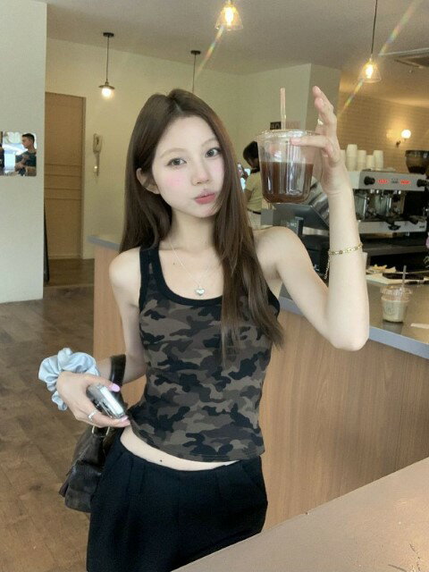 タンクトップ ベスト ジレ ショット丈 切り替え バイカラー スリム 着痩せ 迷彩 ミリタリー【大きいサ..