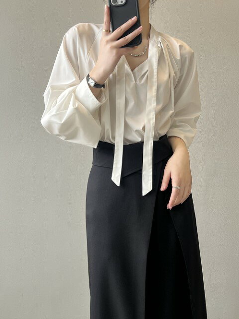 トップス ブラウス 長袖 リボン付き オフィスカジュアル シンプル レディース【大きいサイズ レディース 夏秋 チュニック フォーマル オフィス ボウタイ シフォン シャツ インナー blouse】