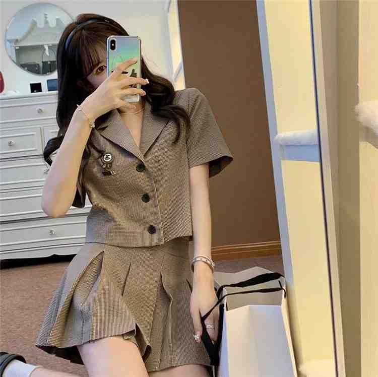 【送料無料】sweet系 半袖 スーツジャケット+プリーツスカート 上下セット【大きいサイズ レディース 秋冬 フレア スウェット パンツ レギンス スカーチョ...