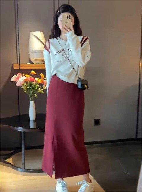 2点セット オフショルダートップス 長袖 アルファベット パーカー ロングスカート レトロ カジュアル【大きいサイズ レディース ロング 秋冬 フレア スウェッ...