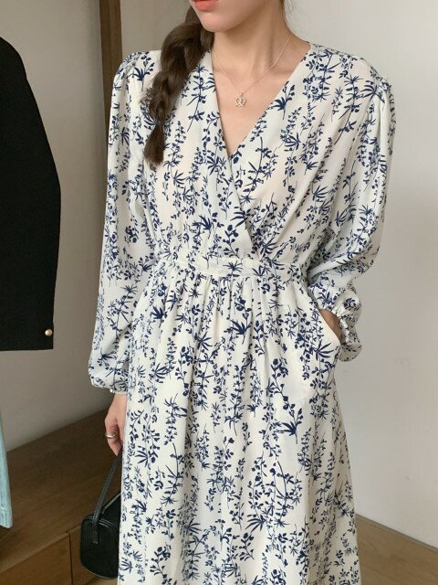 花柄カジュアルワンピース