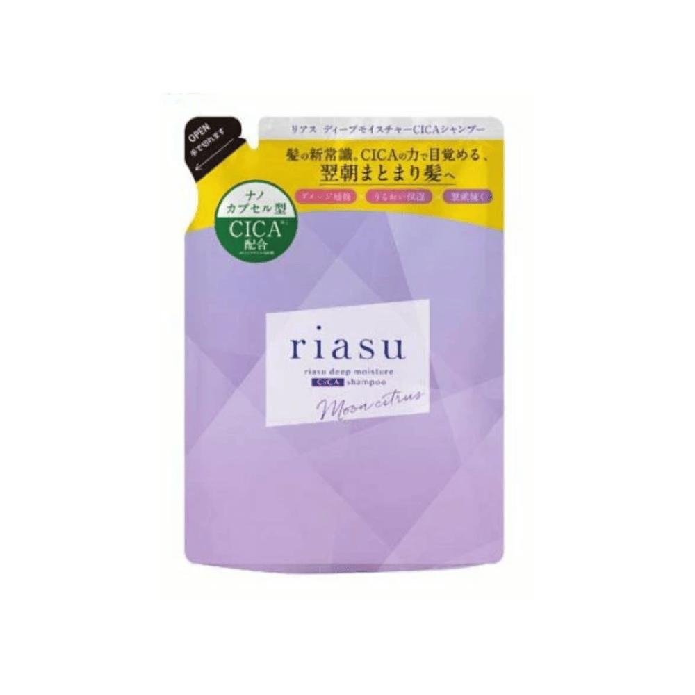 商品説明■　riasu ブランドリニューアル「翌朝はもっと綺麗に」をコンセプトに、発売以来大人気商品となった『riasu』 がお客様の悩みにとことん向き合い生まれ変わりました！■　詰め替えでお得に！ お得に使い続けたい方におすすめの詰め替えタイプ。プラスチックのゴミも削減できて環境にも優しい。■　CICA配合でバージョンアップ！新たに独自処方のCICA成分を配合。わずか1nmのCICAカプセルがゆっくりと溶けて頭皮と髪の奥深くに浸透し、髪の保湿と頭皮のWケアを実現！翌朝のまとまり髪効果がさらに実感しやすくなりました。■　翌朝、驚くほどのまとまりとツヤ 髪に浸透する独自成分と、うるおいを閉じ込めるコーティング成分が睡眠中の摩擦やホコリなどのあらゆるダメージをブロック！翌朝余裕が生まれるまとまり髪に。■　ムーンシトラスの香り1日中続く上品なシトラスの香りを採用。リラックス効果のある香りが、毎日のバスタイムを心地よい甘美なひと時にします。