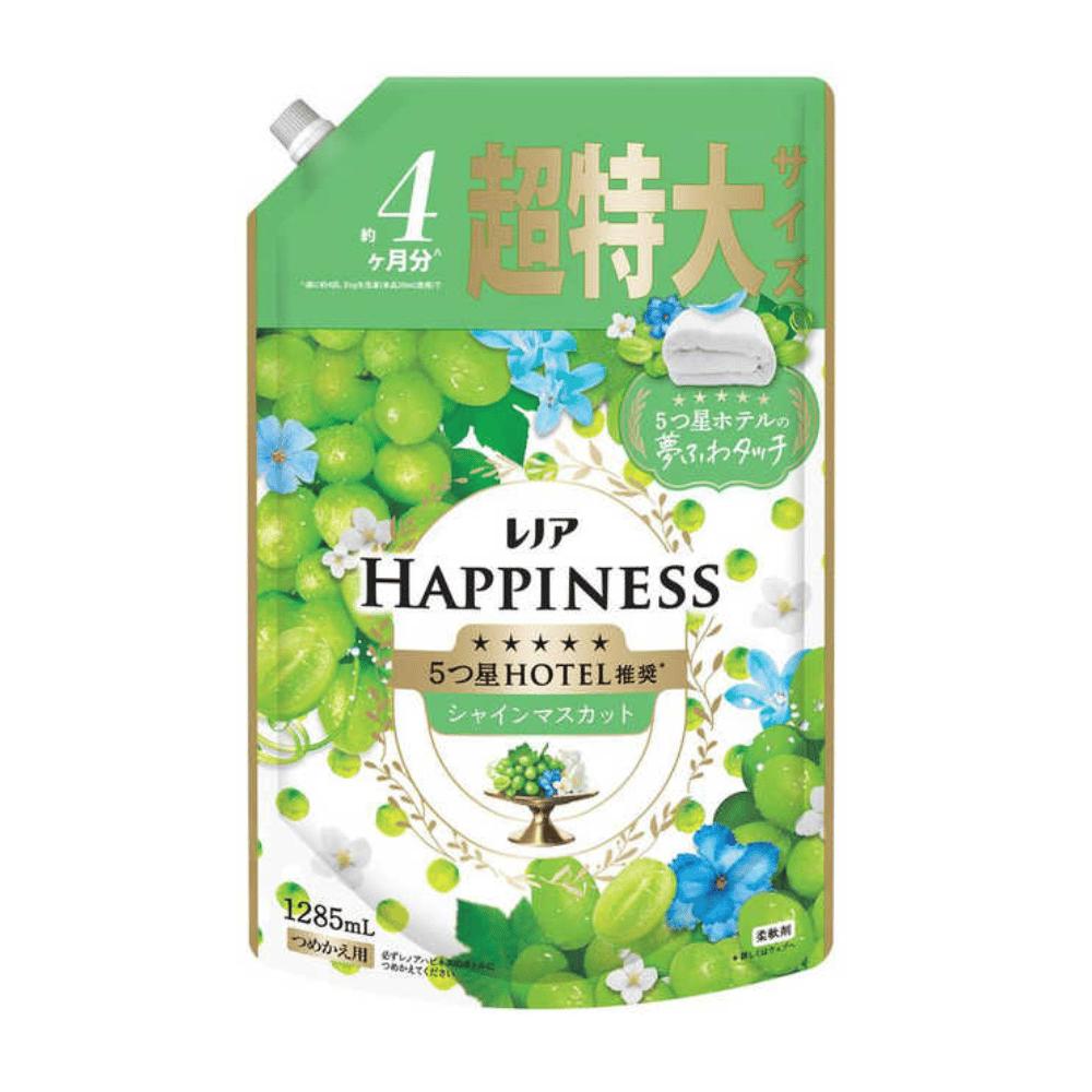 商品説明■　商品紹介5つ星ホテル推奨。新レノアハピネス夢ふわタッチは、香りも肌ざわりも5つ星。 レノアハピネス夢ふわタッチは5つ星ホテルタオルのような肌ざわり。さらに5つ星ホテルが認める極上の香りはなんと1週間長持ち。「5つ星ホテルタオルのような肌ざわり」と「極上の香り」でおうちにいながら毎日5つ星ホテルの贅沢を実現します。 シャインマスカットの香りで、まるで5つ星ホテルのガーデンティータイム気分。さわやかなマスカットの香りとホワイトフローラルのくせになるハーモニー。■　内容量1285ml■　形状液体■　原産国日本またはベトナム■　香りシャインマスカット■　成分界面活性剤（エステル型ジアルキルアンモニウム塩）、安定化剤、香料■　使用方法普段のお洗濯:衣料1kgに6.7mL:キャップ一杯は44mL。重要!ご使用の際には「水30Lあたり16mL」で設定ください。適正量を使用しましょう。つめかえた後は、ボトルの表示をよく読んでお使いください。洗剤、漂白剤などとは混ぜない。生分解性の界面活性剤を使用の為、保管状況によって固まることがあります。高温、低温、直射日光を避けて保管し、できるだけ早く使用してください。原液が洗濯機のステンレス部分、床などについたときは水ですぐふきとる。原液が直接衣類にかからないようにする。