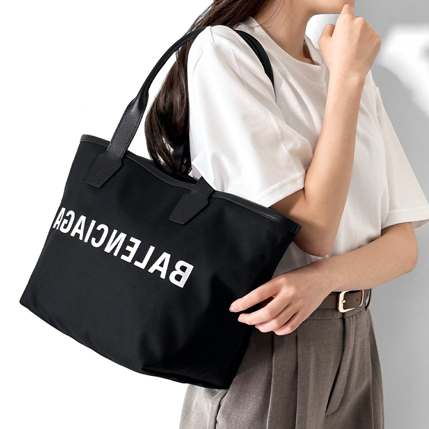 バレンシアガ トートバッグ（レディース） BALENCIAGA JUMBO ミラーロゴ トートバッグ S ブラック 黒 バレンシアガ 692068 レディース A4収納可能【返品送料無料】 【ラッピング無料】