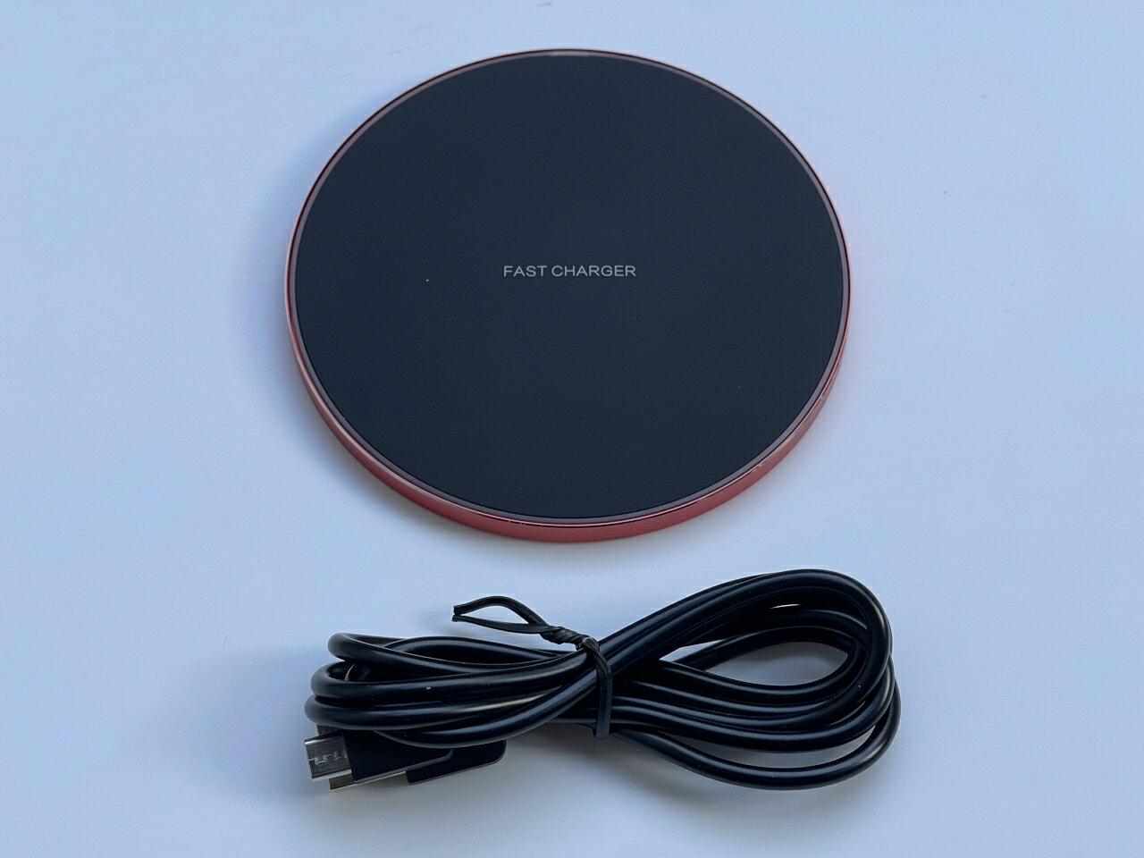 ワイヤレス 充電器 Qi 置くだけ充電 出力 10W 9V-1.2A 5V-1.0A 急速充電器 無線充電 スマホ スマートフォン GY-68 表面黒色／赤