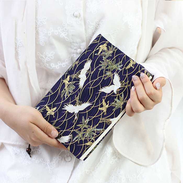 【手作り】 ブックカバー ブックカバー ノートカバー 手帳カバー 鶴 和風 日記カバー 布製 A5サイズ A6サイズ のし 文庫 単行本 読書 メモ帳 本保護 ...