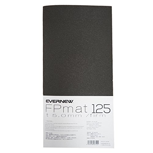 ブラック/125/EBA504・パッケージ個数:1・サイズ : 125cm×50cm・厚さ : 5・収納時 : 25cm巾折畳み・素材 : PE・質量 : 200g薄くて硬い新感覚のマットは、底付きしにくいので快適。長さ125cm 最低限の厚みと長さのマットが欲しい、そんなミニマリストのリクエストに応えて開発された 薄くて硬い新感覚のマット 厚みは底付きしない程度に薄くし、硬さを増すことで解消 マットにありがちな「丸める収納」ではなく、折畳むことでザックの中に仕舞うことを可能にしたコンパクトなマット