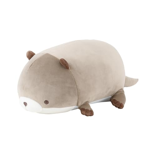 カワウソカワウソ/ボルスター/34208-32・Style:カワウソSize:ボルスター・パッケージ個数:1・優しい色合いと柔らかな手触りに癒される、かわいい水辺の仲間たち《マシュマロアクアミエ》シリーズ から、ペールトーンカラーが涼し気なクールタイプが新登場しました。・ふんわり丸いフォルムと、もちもちの生地が心地よい癒しアイテムです。まるでマシュマロのような触り心地。・お腹の生地には、抗菌の接触冷感生地を使用しているので、暑い季節も快適にお使いいただけます。・大きすぎず持ち運びしやすいサイズなので、お子様にもおすすめです。抱き枕や腰当てとしても使えます。・手洗いOK