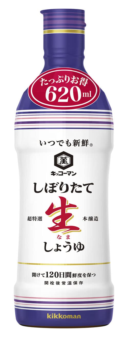 3本-/620ml/4974062008983・Style:3本Size:620ml・原材料：脱脂加工大豆（大豆（アメリカ又はカナダ（5％未満））（分別生産流通管理済み））、小麦、食塩／アルコール・商品サイズ：(高さx奥行×幅):24.2cm×23.1cm×7.7cm・JAN:4901515008696商品紹介 「キッコーマン　いつでも新鮮　しぼりたて生しょうゆ」は、通常のしょうゆと違い、「火入れ」（加熱処理）をしていない、しぼりたての生しょうゆです。生ならではの鮮やかな色、さらりとした旨み、穏やかな香りで素材の持ち味を引き立てます。容量たっぷり620ml入りだから、つけ・かけはもちろん、炒め物や煮物にもおすすめです。 容器は、しょうゆが空気に触れない二重構造の「やわらか密封ボトル」を採用し、開栓後常温保存で90日間しょうゆの鮮度を保ちます。ボトルを押すとしょうゆが出て、戻すと止まる「押し出し式」なので、一滴から欲しい分まで注ぐ量を自在に調節でき、片手でも注ぎやすい形状です。 原材料・成分 脱脂加工大豆（大豆（アメリカ又はカナダ（5％未満））（分別生産流通管理済み））、小麦、食塩／アルコール