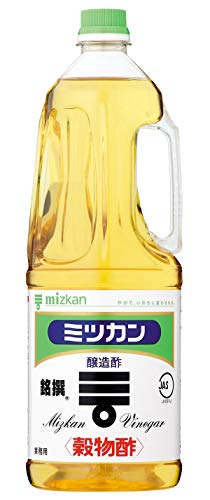 -/1.8L(×3)/-・FlavorName:穀物酢Size:1.8L(×3)・パッケージ個数:3・原材料:穀類(小麦、米、コーン)、アルコール(国内製造)、食塩、酒かす・栄養成分:100ml当たり エネルギー:26kcal、たんぱく質:0.3g、脂質:0g、炭水化物:7.1g、食塩相当量:0.77g・アレルゲン:小麦小麦、米、コーンなどの穀物や酒かすを主要原料に醸造して作った穀物酢(ビネガー)です。 クセがなくすっきりとした酸味が特徴です。 味・きき・香りのバランスが整っているので、和食は勿論、洋風料理、中華料理などどんな料理にもよく合い、お酢の酸味が素材の味を活かします。 寿司、酢の物、ピクルス、マリネ、ドレッシング、南蛮漬けなどお酢の定番料理や、 酢豚、鶏のさっぱり煮、いわしの酢煮などの肉、魚の煮込み料理や炒め料理など火をかけるお料理にもお使いいただけます。 ※本製品は、業務用製品ですが、一般消費者の方にもお使い頂けます。 家庭用製品に、食塩を添加した品質です。食塩は、開封後、空気中の酢酸菌による品質劣化防止のために加えています。