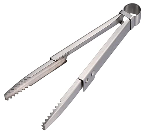 シルバーシルバー/21cm/UG-3293・Style:シルバー・パッケージ個数:1・使用サイズ:(約)全長210mm・収納サイズ:(約)23×20×全長135mm・製品重量:(約)70g・材質:ステンレス鋼・原産国:中国ソロキャンプに最適なコンパクト収納トング。ステンレス製で丈夫で衛生的。2つ折りコンパクト収納。収納ストッパー付き。トングが開かずにすっきり収納。角型クッカーに他の小物と一緒に収納可能。使用サイズ:(約)全長210mm収納サイズ:(約)23×20×全長135mm製品重量:(約)70g材質:ステンレス鋼原産国:中国レンタル等による貸出、オークション等による販売や中古販売、及び譲渡によって発生した故障・破損・損害・事故などにつきましては一切責任を負いかねますので予めご了承ください。