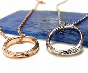 ハワイアン ジュエリー ネックレス ステンレス 送料無料 リング プルメリア スクロール ホヌ ペンダント ペア アクセサリー レディース メンズ ギフト プレ...