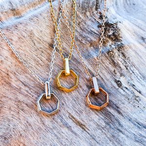 ハワイアン ジュエリー ネックレス ステンレス 送料無料 スクロール イエローゴールド ピンクゴールド シルバー ペア アクセサリー レディース メンズ ギフト...