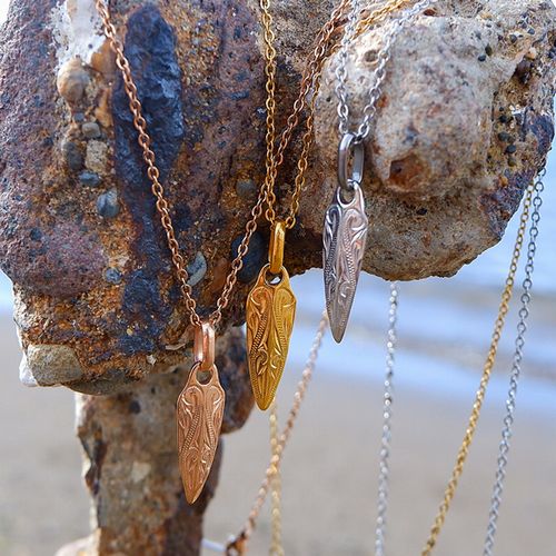 ハワイアン ジュエリー ネックレス ステンレス ペンダント サーフボード ソード イエローゴールド シルバー ピンクゴールド ペア アクセサリー レディース メ...