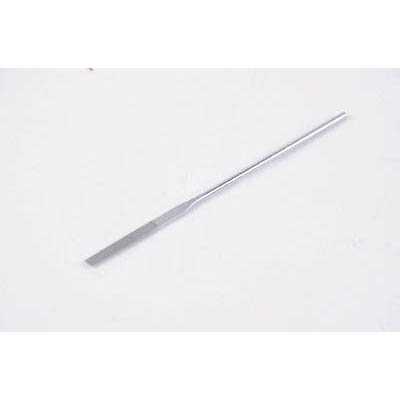 ↑↑↑正確な在庫状況は上記バナー「在庫状況を確認する」をクリックして頂き、必ずご確認ください。&nbsp;&nbsp;■細軸・精密加工に適しています■ヤスリ台金:寸法精度が高く、適度なしなりがあります。■ダイヤモンド:特注のダイヤモンドは耐摩耗性と研削力に優れています。■コーティング:均一であるため保持力が強く、脱粒しにくいです。TDHM6600●粒度(#):600●全長(mm):130●刃長(mm):30●寸法(mm)T×T1×N×N1:0.35×1.35×5.55×5.5×3.0材質仕上・クロムモリブデン鋼(HRC45程度)・ダイヤ砥粒・ニッケル(電着ボンド)・クロム(コーティング)注意作業中は必ず防じんメガネ・マスク・保護手袋など安全装備をしてください。軽く当てる程度で使用し、目づまりの場合はブラシでよく洗浄してください。※メーカーの都合により、パッケージ・仕様等は予告なく変更になる場合がございます。硬質物の研削・研磨加工に。プラ型のリブ溝加工に。細い溝部分の加工に。