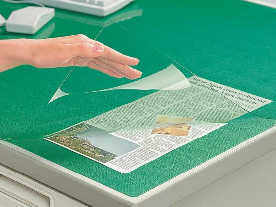 ↑↑↑正確な在庫状況は上記バナー「在庫状況を確認する」をクリックして頂き、必ずご確認ください。&nbsp;&nbsp;&nbsp;【代引不可商品】仕入先よりお客様宅へ直送手配いたします商品です。そのため代引きは対応致しかねます。●仕様：軟質塩ビ製●下敷付：グリーン●サイズ：902×622mm●薄くても捺印のしやすさや筆記性は抜群のデスクマットです。※マットと下敷は接着されておりません。