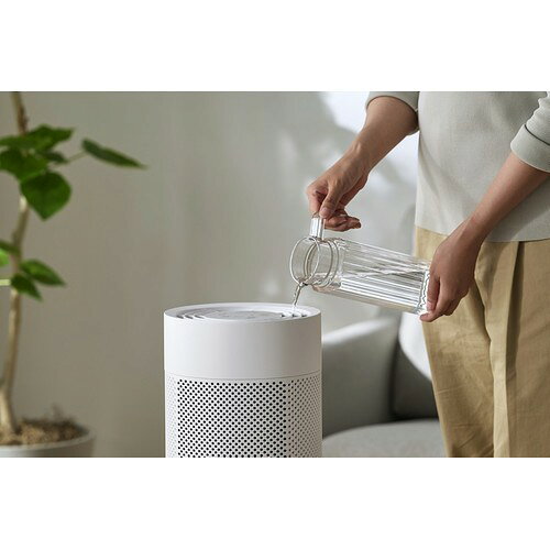 商品の在庫状況は下表の「商品のみ」のページへ移動してご確認ください。長期保証は法人様（個人様以外）の加入、業務での使用は保証外となります。必ず長期保証のサービス内容、規定を予めご確認ください。長期保証をご希望されない場合は下記の表より「商品のみ」のページへ移動してご注文ください。 省エネで安全性が高い気化式加湿器ですAHMMVU35AW●加湿方法：気化式●電源(ACアダプター)：入力：AC100〜240V/出力：DC12V　2.0A●定格周波数：50/60Hz●定格消費電力：11W●適用床面積：木造和室：6畳/プレハブ洋室：10畳●加湿量(強運転時)※1：約350mL/h●連続加湿時間(強運転時)※2：約7時間●連続加湿時間(最大)(静音モード時)※2：約25時間●運転モード：連続・自動●連続運転モード：静音・中・強●自動運転モード：おまかせ・うるおい・おやすみ●切タイマー：1〜9h●使用環境温度範囲：5〜35℃●タンク容量：約2.5L●ACアダプターコードの長さ：約1.8m●別売品：加湿フィルター(FLH-M40A)※約2年に1回交換してください。●保証期間：お買い上げ日より1年間※1　室温20℃、湿度30%の条件下での値です。室内の温度や湿度によって、加湿量は異なります。※2　室温20℃、湿度30%の条件下で、連続加湿したときの値です。　
