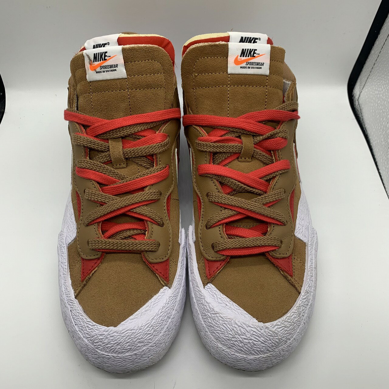 NIKE 21ss SACAI BLAZER LOW LIGHT BRITISH 28.5cm DD1877-200 ナイキ サカイ ブレザーロー ライトブリティッシュ 南堀江店【中古】