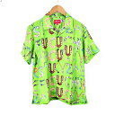 商品詳細Supreme 18ss Alphabet Silk Shirt シュプリーム アルファベットシルクシャツ 大名店【中古】■ブランド：SUPREME■品番：無し■カラー：ライムグリーン■状態：美品USEDです。特記すべき傷や汚れなどありません。■付属品：無し■サイズ(約cm)：メジャー採寸の為、若干の誤差が生じる場合がございます。SIZE肩幅身幅着丈袖丈S46546822ご注意●お色味について、極力実物に近くなるよう撮影を心掛けておりますが、ご使用のモニター環境等により、実際のお色味と多少異なる場合がございます。●商品チェックについて、確認には、細心の注意を払っておりますが、初期傷や劣化、保管時の小傷等がある場合がございます。 あくまでもUSED品となっておりますので神経質な方のご購入はお控え下さい。●当店の商品は実店舗でも販売しております。お買い上げ頂いた商品が品切れになってしまう場合がございます。ご迷惑をおかけ致しますが、予めご了承ください。●返品・交換について、不良品以外の返品、交換はお受け致しかねますので サイズ、状態などよくお確かめの上、ご購入下さい。この商品のお問い合わせ先UNION3 大名店■ 福岡県福岡市中央区大名1丁目10番20号ベイシック大名1F■ 092-737-8997