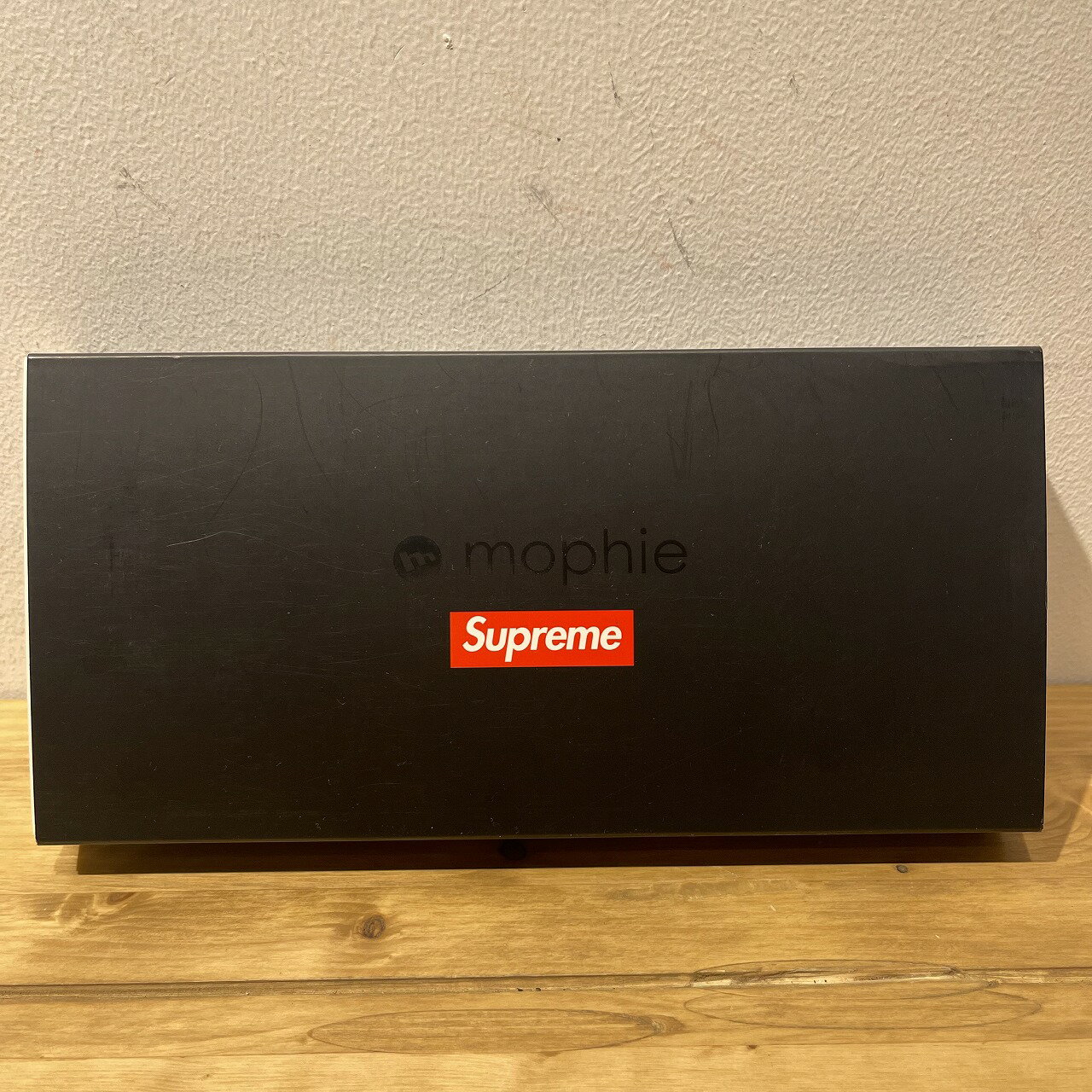 Supreme 17aw Mophie Encore Plus 20k Vv[ [tB[ AR[ vX oC obe[ S֋XyÁz