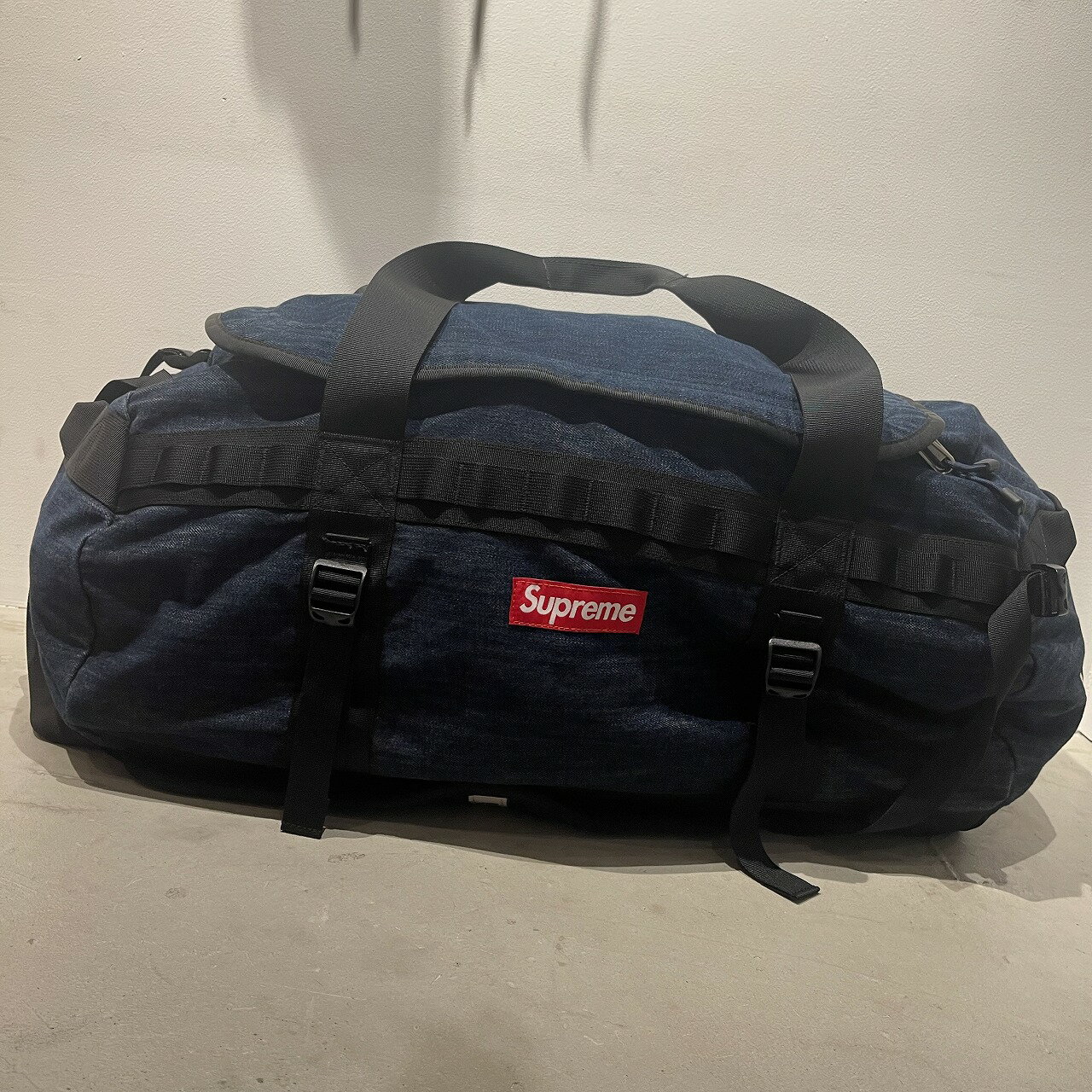 楽天union3 楽天市場店Supreme 15ss The North Face Denim Base Camp Duffle Bag シュプリーム ザノースフェイス デニムベースキャンプダッフルバッグ 心斎橋店【中古】