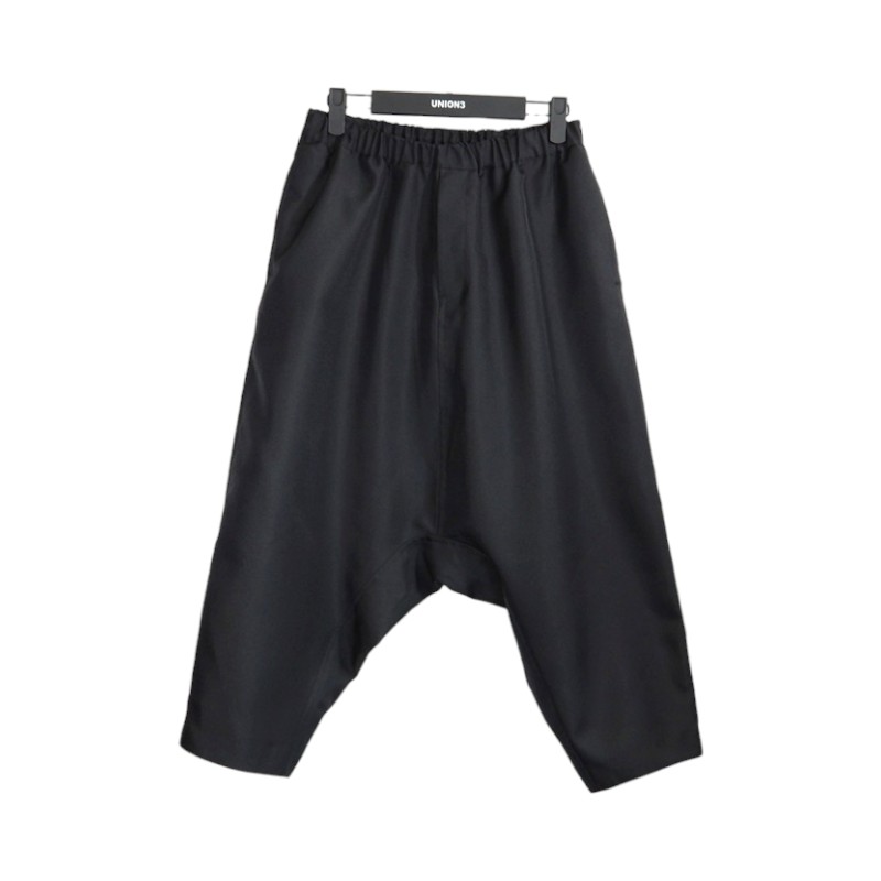 Rakuten - BLACK COMME des GARCONS 25ss ESTER GABARDINE PANTS BLACK サイズM 1O-P026 AD2024 ブラックコムデギャルソン エステルギャバジンパンツ ブラック 大名店【中古】