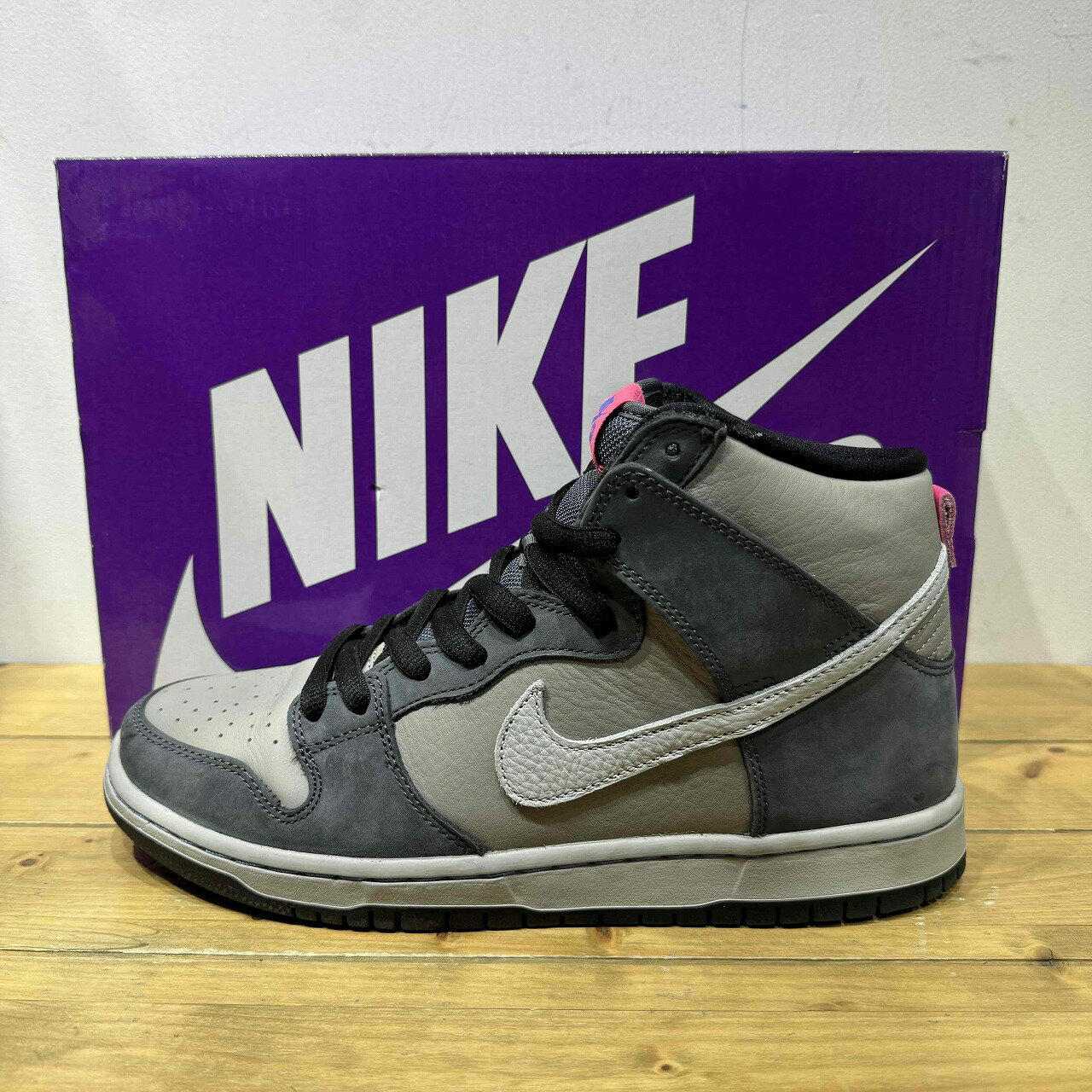 NIKE SB DUNK HIGH PRO MEDIUM GREY 27.5cm DJ9800-001 ナイキエスビー ダンクハイ プロミディアムグレー スニーカー 心斎橋店
