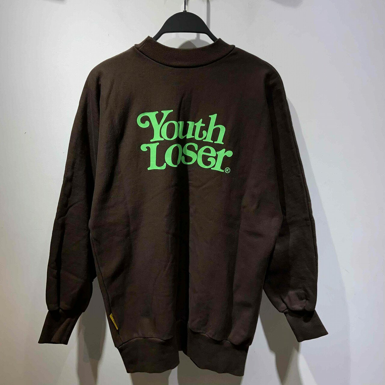 Youth Loser 1997 x VERDY LOGO SWEAT SHIRT ヴェルディー ユースルーザー スウェット クルーネック 心斎橋店【中古】