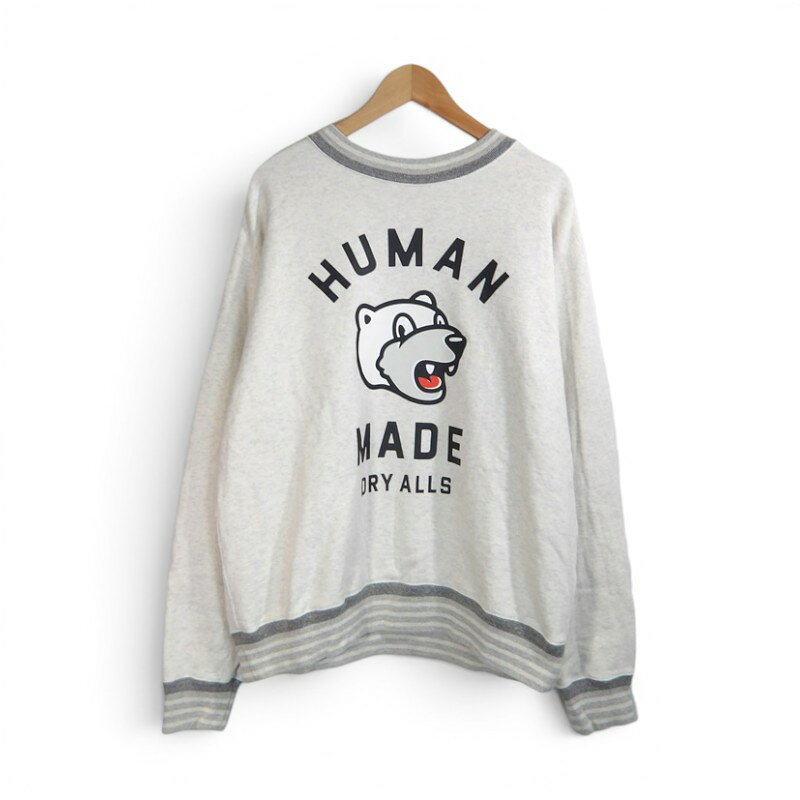 商品詳細ヒューマンメイド ストライプド リブ スウェットシャツ■ブランド：HUMAN MADE■品番：HM31CS021■カラー：グレー■参考価格：30,800円■付属品：無し■状態：特記すべき傷、汚れなどありません。■サイズ(約cm)：メジャー採寸の為、若干の誤差が生じる場合がございます。SIZE肩幅身幅着丈袖丈L55.560.56363.5ご注意●お色味について、極力実物に近くなるよう撮影を心掛けておりますが、ご使用のモニター環境等により、実際のお色味と多少異なる場合がございます。●商品チェックについて、確認には、細心の注意を払っておりますが、初期傷や劣化、保管時の小傷等がある場合がございます。 あくまでもUSED品となっておりますので神経質な方のご購入はお控え下さい。●当店の商品は実店舗でも販売しております。お買い上げ頂いた商品が品切れになってしまう場合がございます。ご迷惑をおかけ致しますが、予めご了承ください。●返品・交換について、不良品以外の返品、交換はお受け致しかねますので サイズ、状態などよくお確かめの上、ご購入下さい。この商品のお問い合わせ先UNION3 大名店■ 福岡県福岡市中央区大名1丁目10番20号ベイシック大名1F■ 092-737-8997